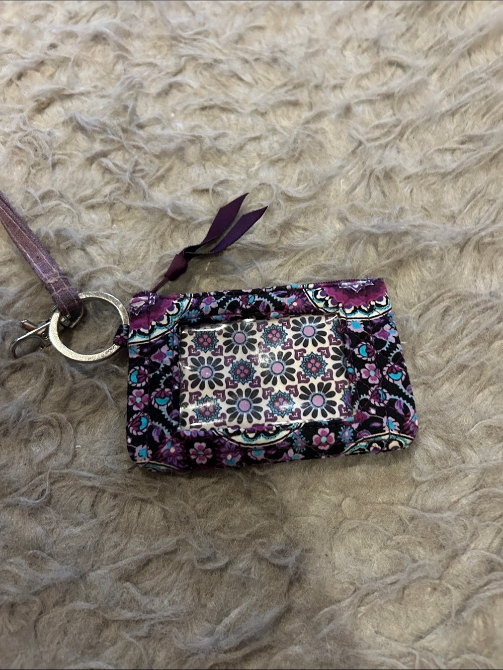 Vera‎ Bradley Lilac Medallion Zip ID Case And Lanyard - Picture 3 of 5